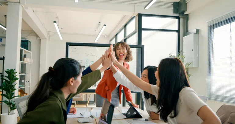 D&R, ilham veren kadınları ağırlıyor!