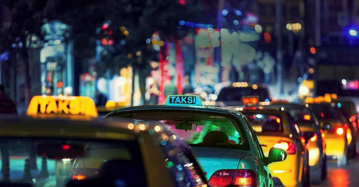 Istanbul Da Turkuaz Taksi Tartismasi Son Dakika Haberler