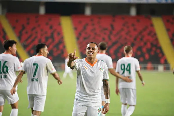 canli-super-ligde-alanyaspor-besiktas-maci-ne-zaman-saat-kacta-hangi-kanalda-1787498076789.jpeg
