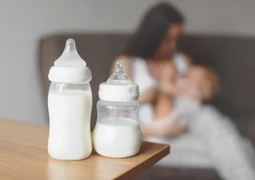 Anne sütü en değerli besin! Bebeğinizin acıktığını anlamak için...