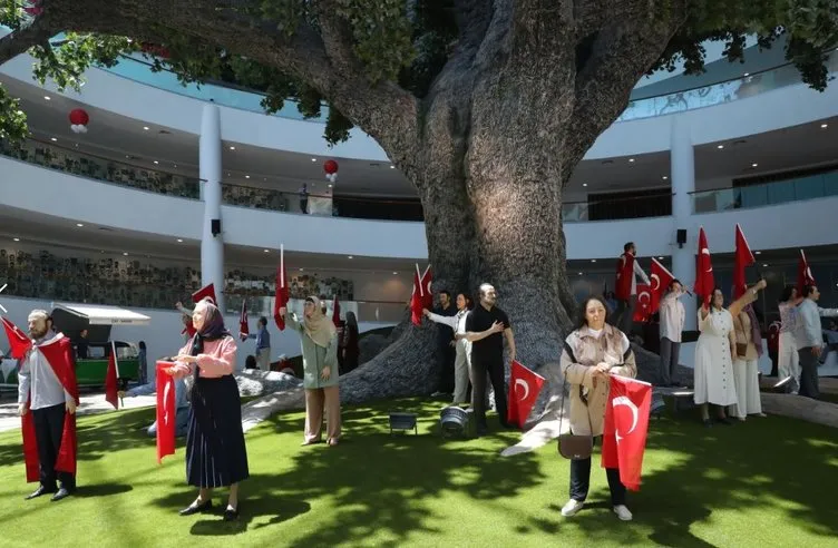 15 Temmuz Demokrasi Müzesi ziyaretçilere açıldı! Gözyaşlarına boğuyor...