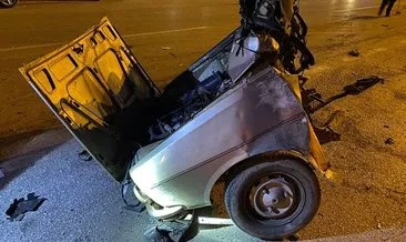 Sinop'ta feci kaza! Otomobil ikiye ayrıldı: Ölü ve yaralılar var #sinop