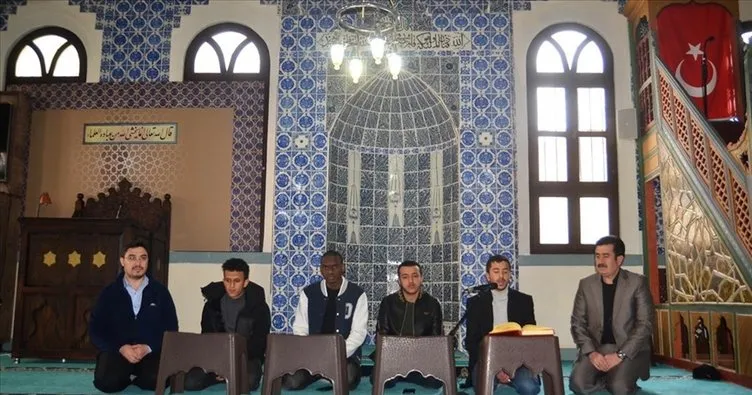 Kütahya’daki dört camide yabancı hafız öğrencilerin sesi yükseliyor
