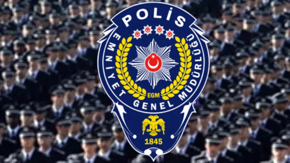 EGM’de büyük atama günü: 19 bin personelin görev yeri değişiyor EGM’de büyük atama günü: 19 bin personelin görev yeri değişiyor