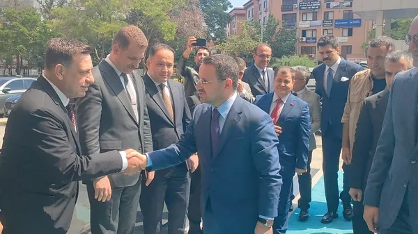 adalet-bakani-akin-gurlekten-bakirkoy-adliyesine-ziyaret-suc-orgutleriyle-mucadelede-kararlilik-mesaji-1783689621192.jpg