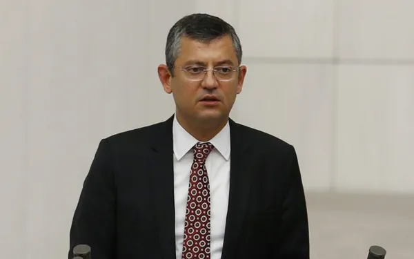 hdpyle-birlikte-hayir-oyu-demisti-kilicdaroglundan-tepki-ceken-sozler-tezkereye-evet-demek-cumhuriyete-ihanettir-1635436042666.jpg HDP'yle birlikte 'Hayır' demişti! Kılıçdaroğlu'ndan tepki çeken sözler: Tezkereye 'Evet' demek Cumhuriyet'e ihanettir