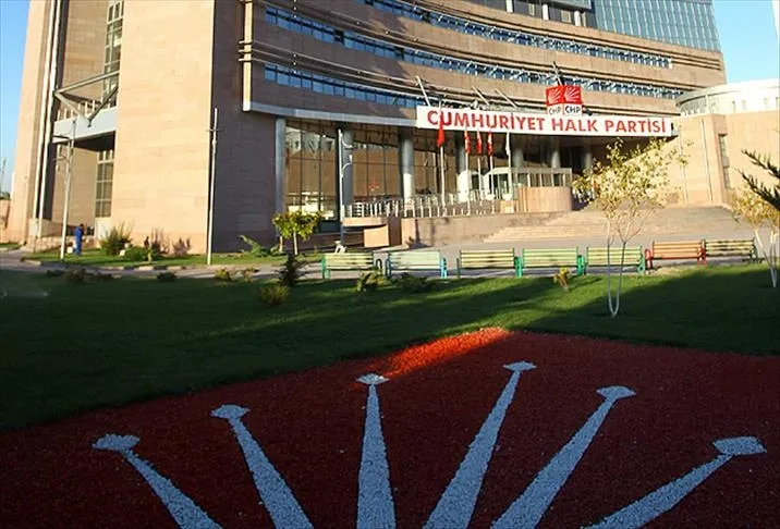 SON DAKİKA | CHP’de büyük tasfiye! Özgür Özel’in iç muhalefet operasyonu sürüyor
