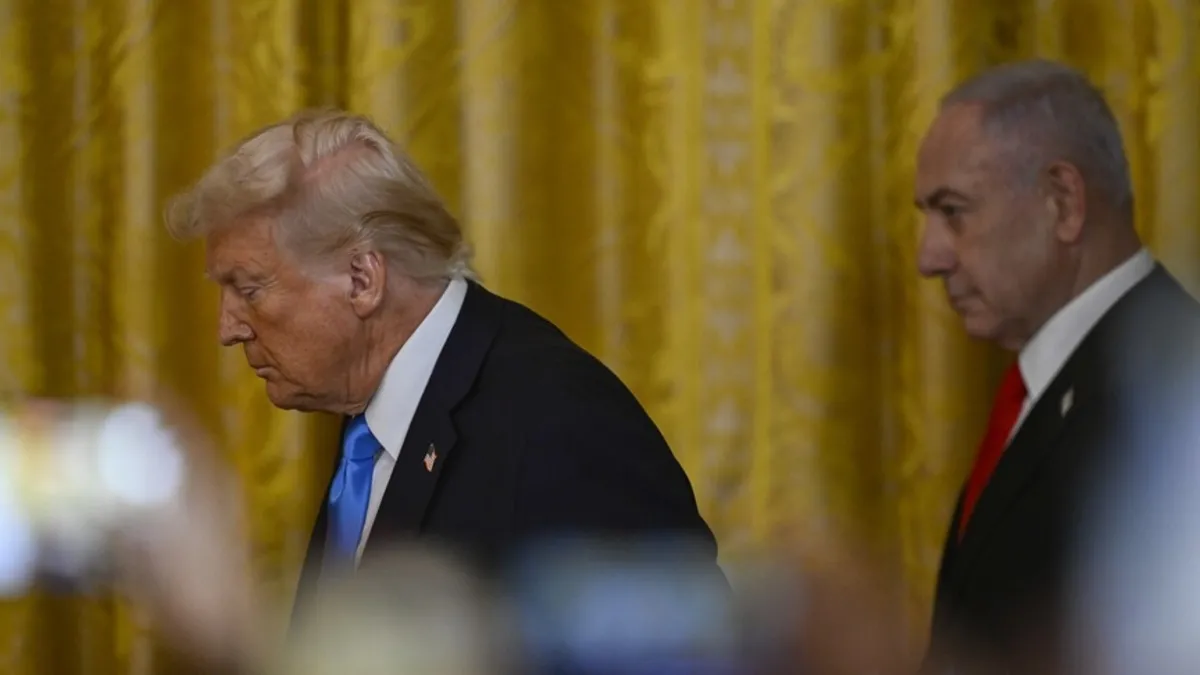 İsrail Başbakanı Binyamin Netanyahu ve ABD Başkanı Donald Trump'ın bir araya geldiği bir fotoğraf.
