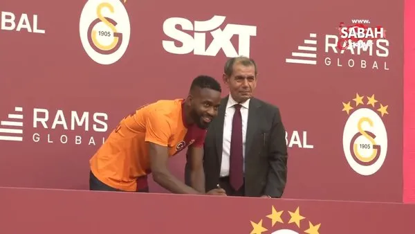 Galatasaray, yeni transferlerine taraftara açık imza töreni düzenledi | Video