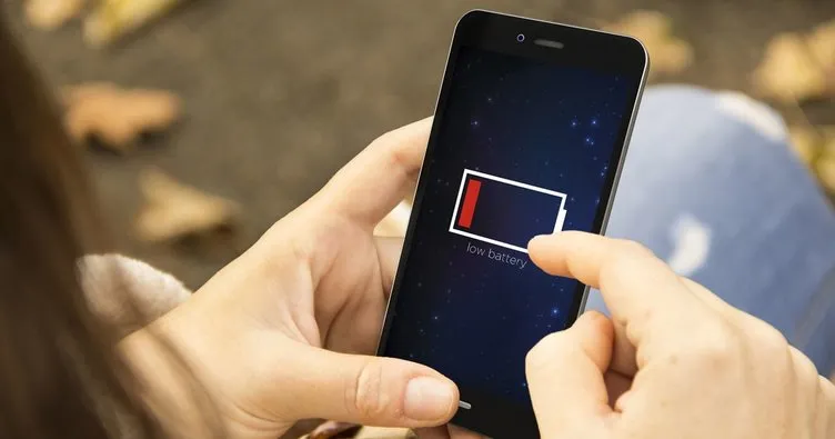 Karanlık mod Android telefonların pil ömrünü uzatıyor!