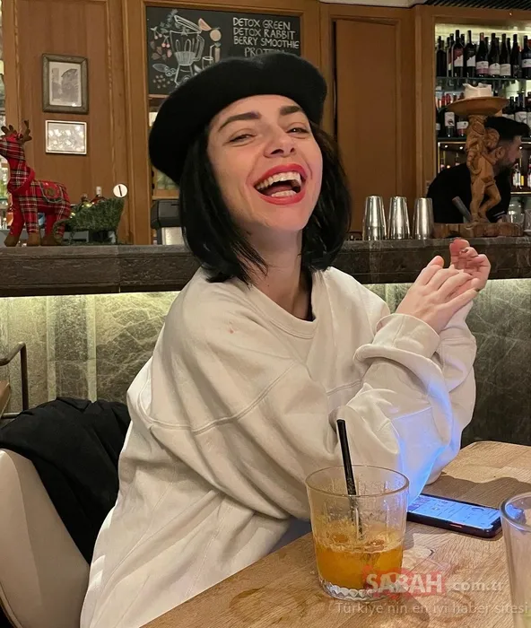 ‘Keçileri kaçırdı bu kız’ Merve Boluğur ‘yok artık’ dedirtti! Elinde alkol şişesiyle gezen Merve Boluğur yine şaşırtmayı başardı!