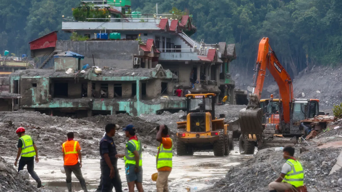 Nepal'de sel felaketinde ölü sayısı en az 676’ya yükseldi