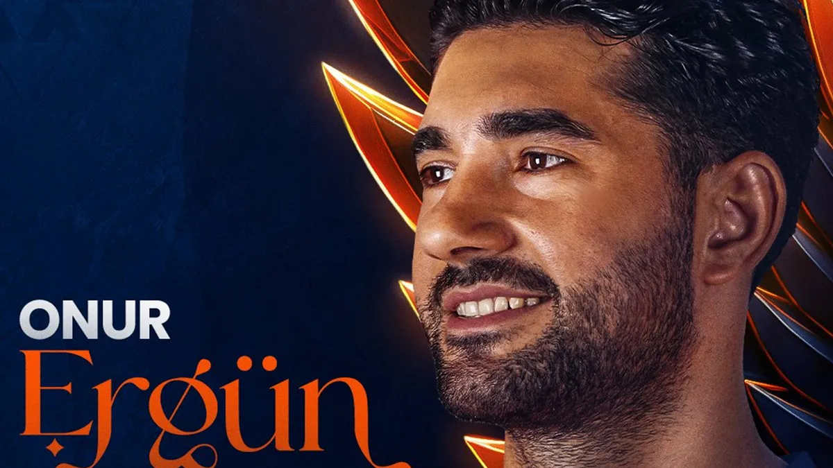 Başakşehir, Onur Örgün ile sözleşme yeniledi! Başakşehir, Onur Örgün ile sözleşme yeniledi!