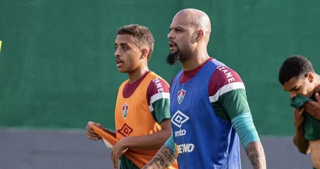 Felipe Melo, A takıma yükselen oğlu David ile antrenmanda Felipe Melo, A takıma yükselen oğlu David ile antrenmanda