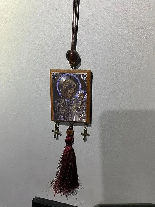 SON DAKİKA | Katil Semih Çelik'in odasından çıkanlar şoke etti: Haç figürlü obje, ilginç tablolar, kitaplığındaki bıçak...