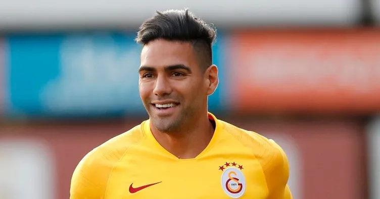 Radamel Falcao, Galatasaray ile ilk antrenmanına çıktı