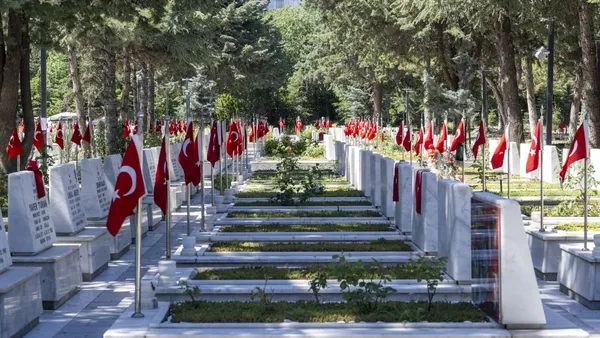 sehit-aileleri-ve-gazilere-yeni-duzenleme-odemeler-artirildi-kapsam-genisletildi-iste-yeni-haklar-1787043147939.jpg