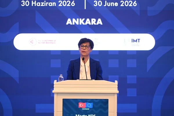 bakan-uraloglu-duyurdu-ab-ve-turkiyenin-ortak-finanse-ettigi-proje-tamamlandi-demiryolunda-intermodal-tasimaci-1782811132378.jpeg