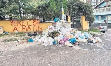 Toplanmayan çöpler vatandaşı isyan ettirdi #istanbul
