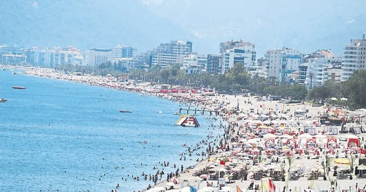 Turizmin yarısı Antalya’da