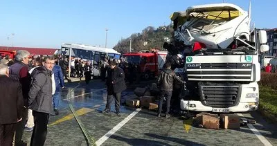 Rize’de tır ile yolcu midibüsü çarpıştı: 1 ölü, 20 yaralı