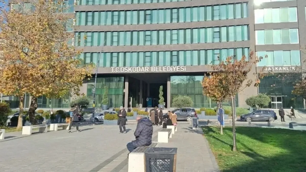 Üsküdar Belediyesi’ne ikinci dalga operasyonda yeni gelişme: 7 tutuklama Üsküdar Belediyesi’ne ikinci dalga operasyonda yeni gelişme: 7 tutuklama