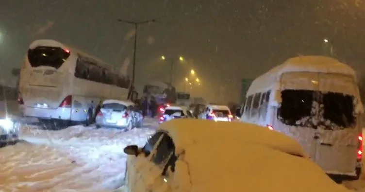 Son dakika! Bolu Valisi kar yağışının boyutunu bu sözlerle anlattı: 1950 yılından beri en yoğun yağış