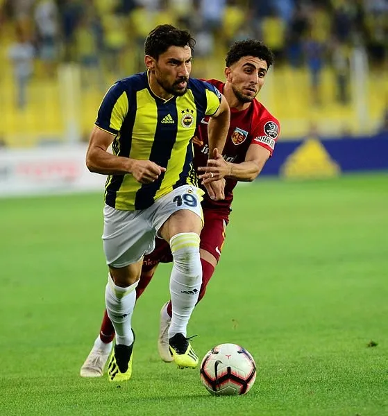 Fenerbahçe’de Cocu yeni 11’ini belirledi