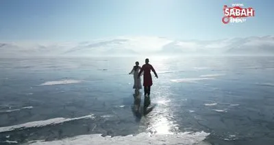 Buzla kaplı Çıldır Gölü’nde Kafkas gösterisi | Video