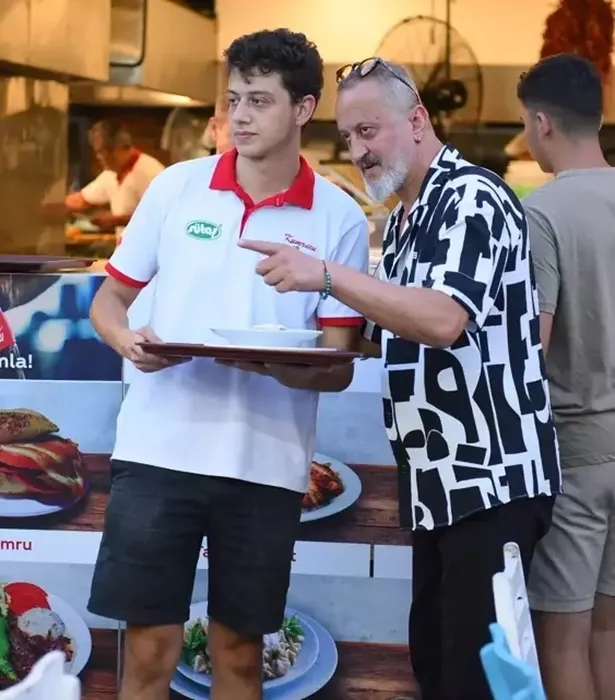 Bir Gece Masalı’nın Kürşat’ı Gürkan Uygun’un bilinmeyen yeteneğine bakın! 15 yıldır bunu yapıyor...