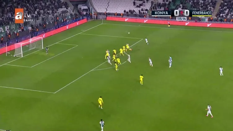 Konyaspor-Fenerbahçe maçında penaltı kararı!