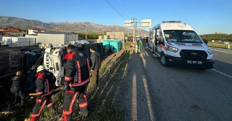 Malatya’da yolcu otobüsü devrildi! Çok sayıda yaralı var
