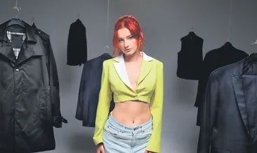 Saklanan kıyafetler klip için ortaya çıktı