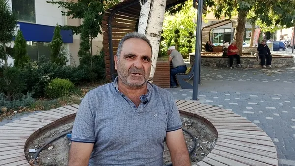 yer-konya-sarrafin-dikkati-dolandiricilarin-telefon-oyununu-bozdu-sahtekarlarin-agindan-boyle-kurtuldu-1789550737844.jpg