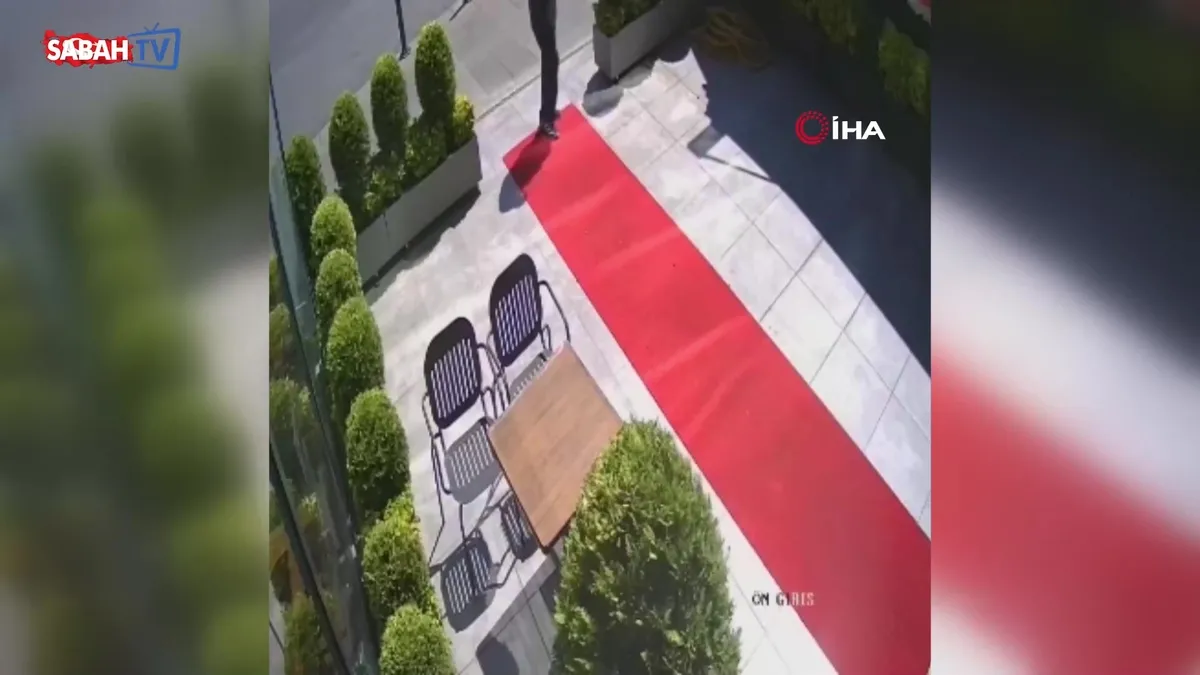 Pendik’te silahlı saldırıya uğradı: İş adamının hayatını kaybettiği saldırı anı kamerada videosunu izle Pendik’te silahlı saldırıya uğradı: İş adamının hayatını kaybettiği saldırı anı kamerada videosunu izle