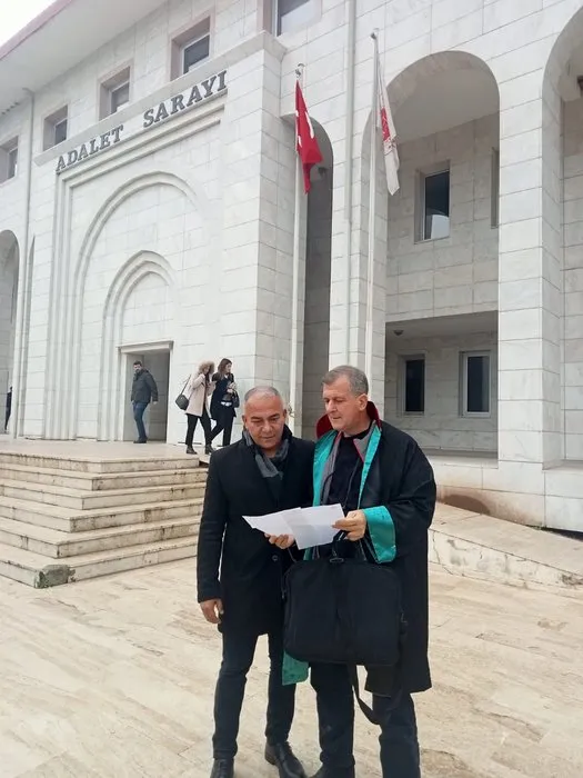 Film gibi hikaye! Seneler sonra gerçek babasını öğrendi: 100 milyon liralık servete ortak oldu