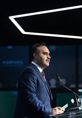 Sanayi ve Teknoloji Bakanı Mehmet Fatih Kacır Türkiye’nin ilk insanlı uzay misyonuna ilişkin açıklama yaptı