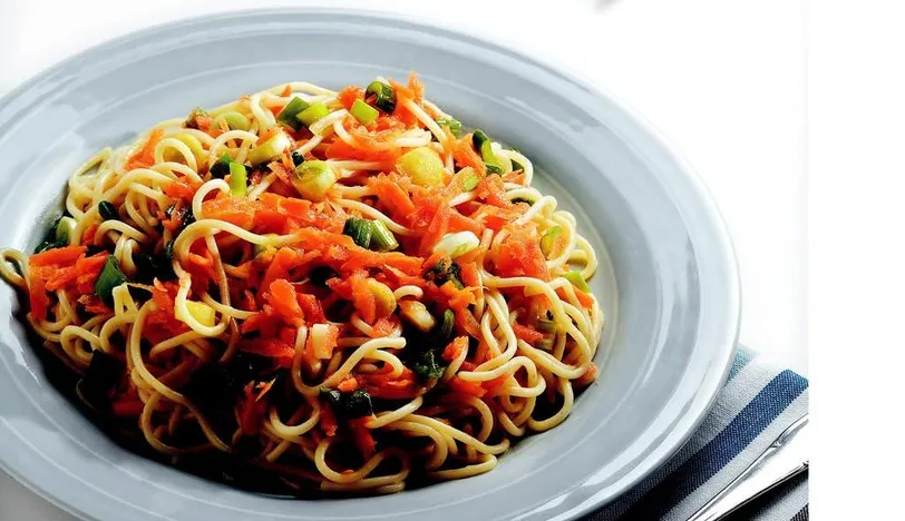 Sebzeli Spagetti