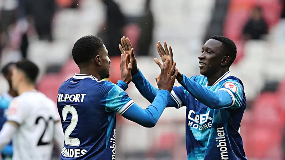 Samsunspor kupada iki golle güldü Samsunspor kupada iki golle güldü