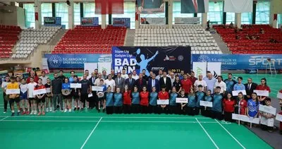 Süper Lig, Gelişim Ligi Badminton müsabakaları Erzincan’da başladı #erzincan