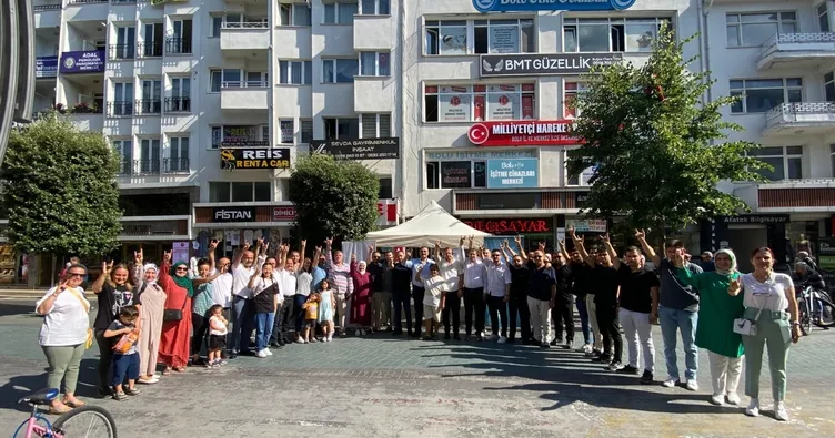 MHP ve Ülkü Ocakları’ndan aşure ikramı
