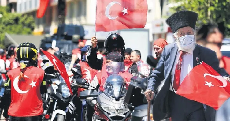 Aşkla ve gururla nice 102 yıllara