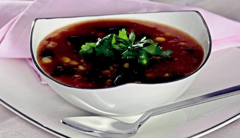 Meksika Fasulyeli Çorba Tarifi