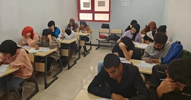 Eyyübiyeli gençler sınav öncesi son hazırlıklarını yapıyor