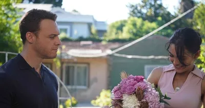 YA ÇOK SEVERSEN 4. BÖLÜM İZLE YAYINDA! Leyla’nın kim olduğu açığa çıkacak mı? Kanal D ile Ya Çok Seversen son bölüm full HD izle