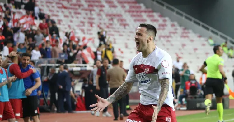 Sivasspor’da Rey Manaj sürprizi!