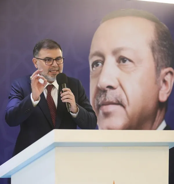 ak-partili-saygilidan-chp-lideri-ozel-ve-baskan-tugaya-5-bin-deprem-konutunu-olan-izmir-sehir-hastanesini-gore-1778852443202.jpg