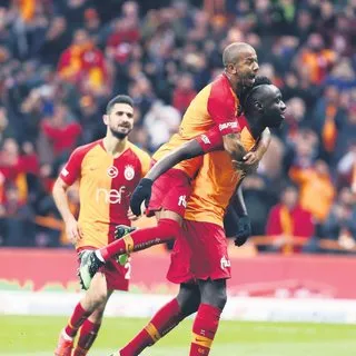 Yola devam