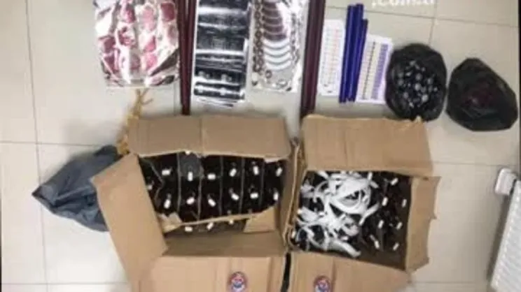 Motosikletli Yunus Timleri tek tek çevirdi! Silah ve uyuşturucularla suçüstü yakalandılar | Video
