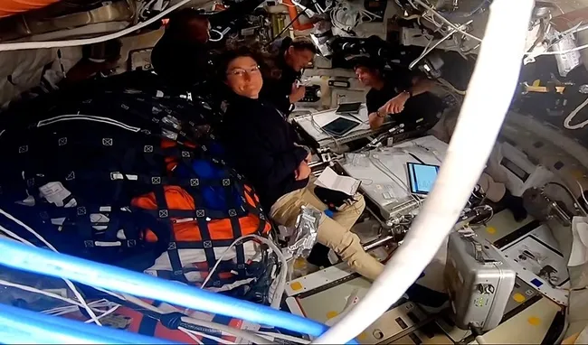 Artemis II rekor kırdı! Dünya'dan kat edilen en uzak mesafe